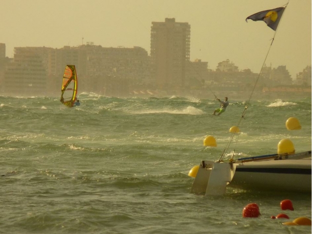 Windsurf controlando el viento